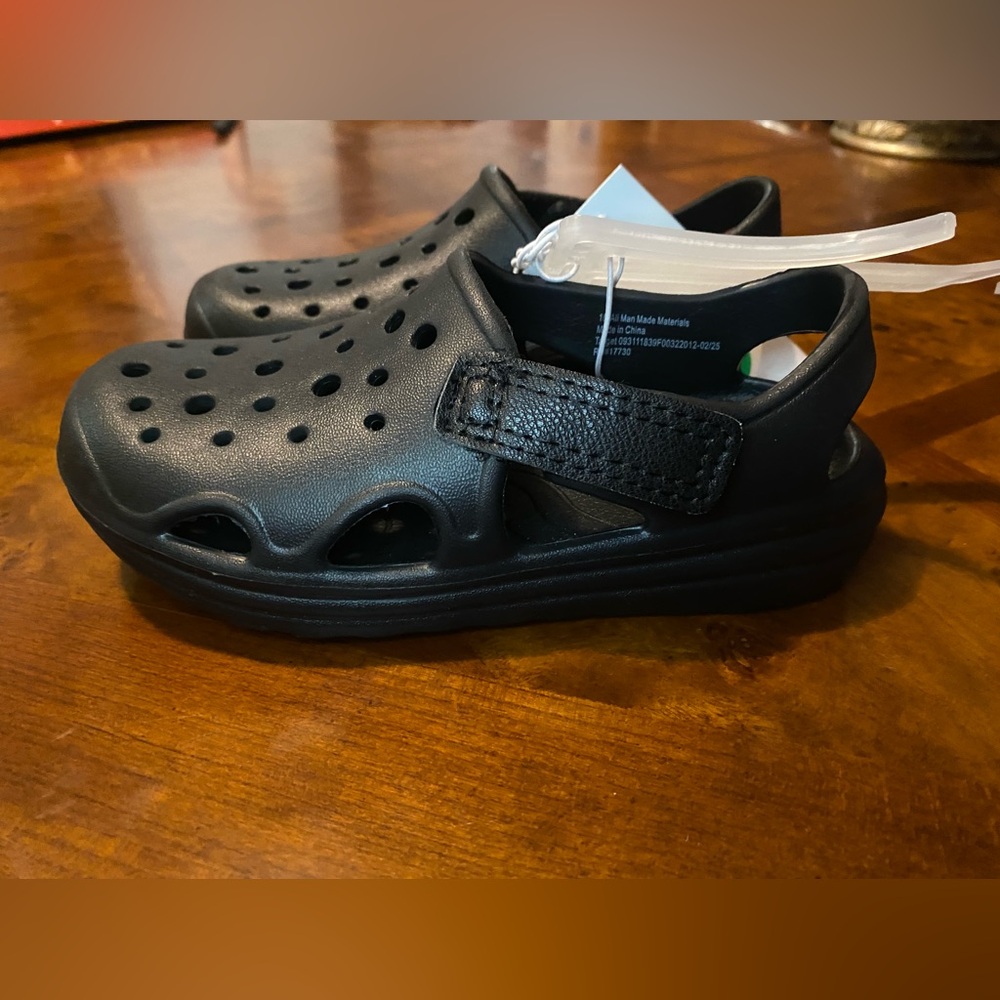 NWT- Back strap black clog - Picture 3 of 5